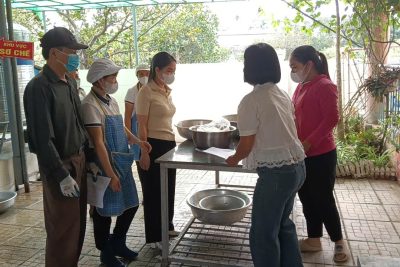 Công tác nôi dưỡng, chăm sóc giáo dục trẻ tại trường