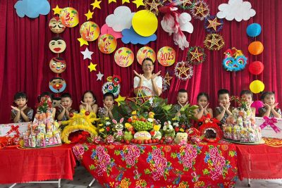 Bé vui Tết trung thu 2025 trường Mầm non Liên Bảo