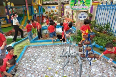 Các hoạt động chào mừng của các con đón đoàn đánh giá ngoài của Sở giáo dục đào tạo về làm việc tại trường